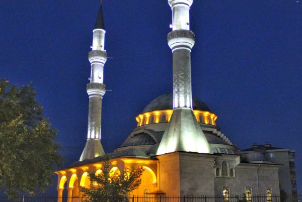 Hz. Mahmud Sami Ramazanoğlu Camii